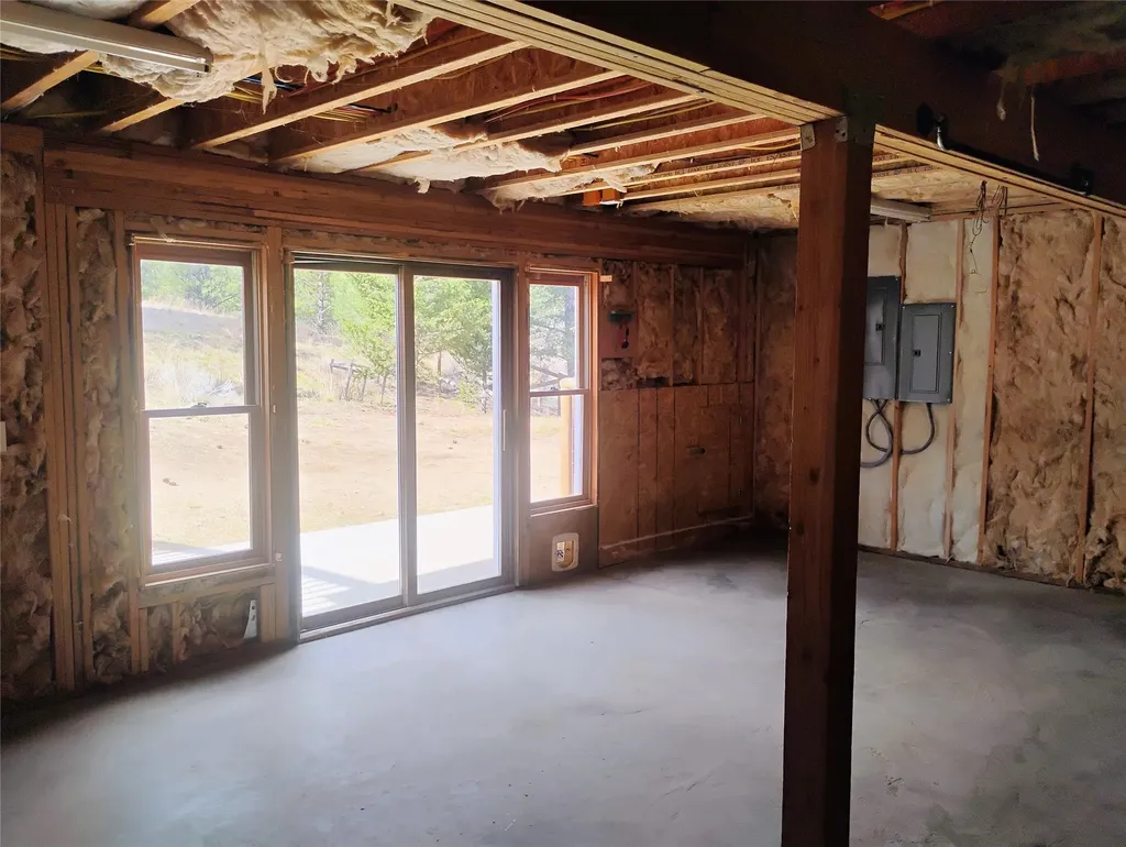 25 Coyote Road Clancy MT 59634