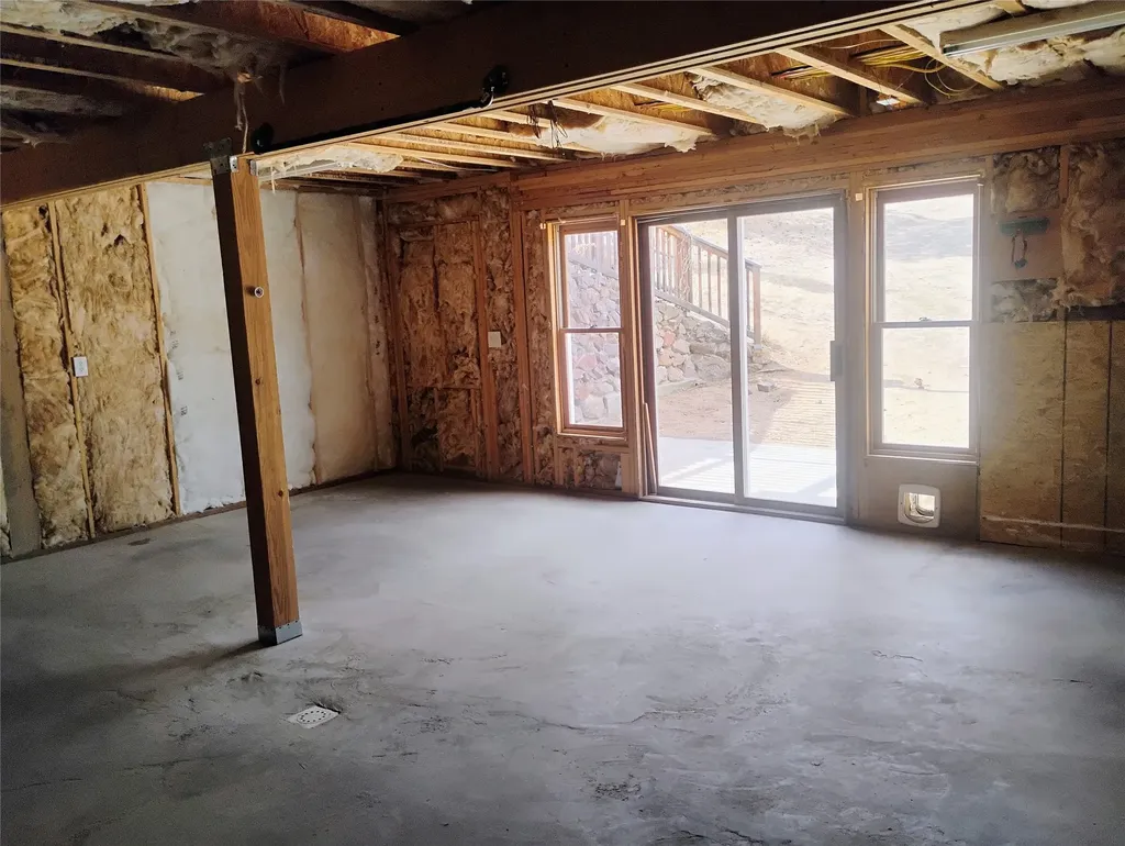25 Coyote Road Clancy MT 59634