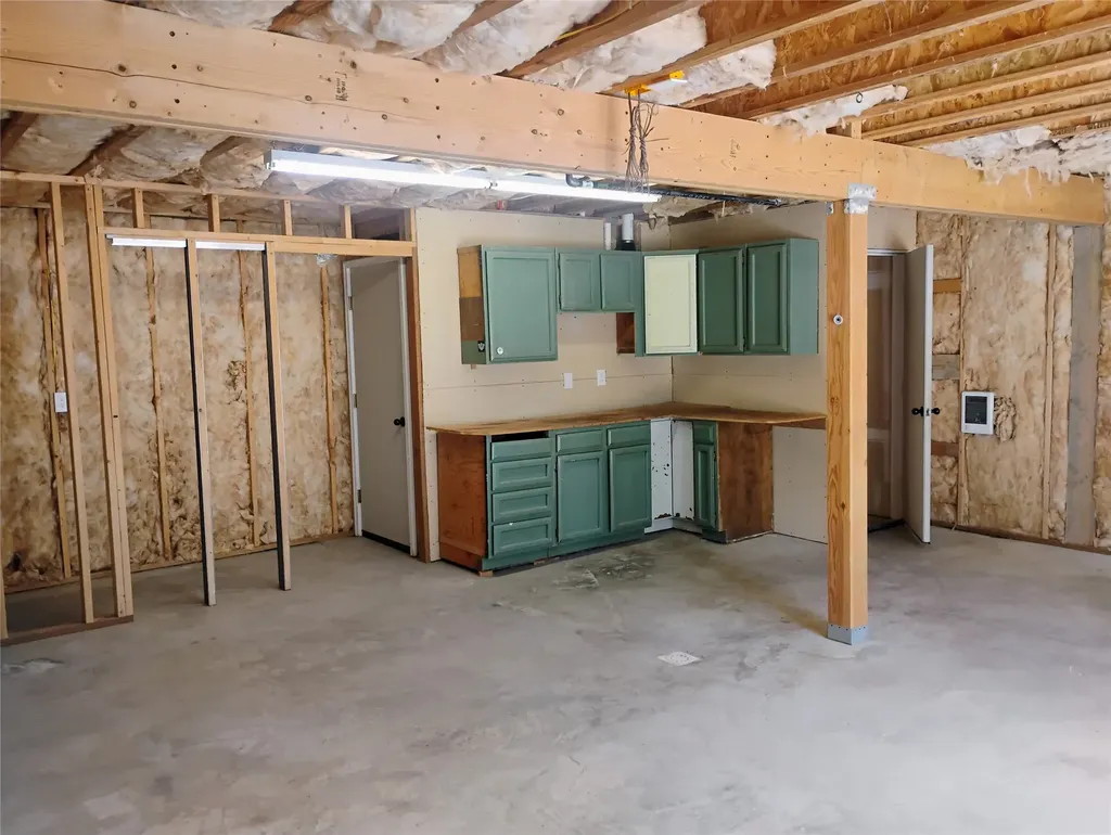 25 Coyote Road Clancy MT 59634