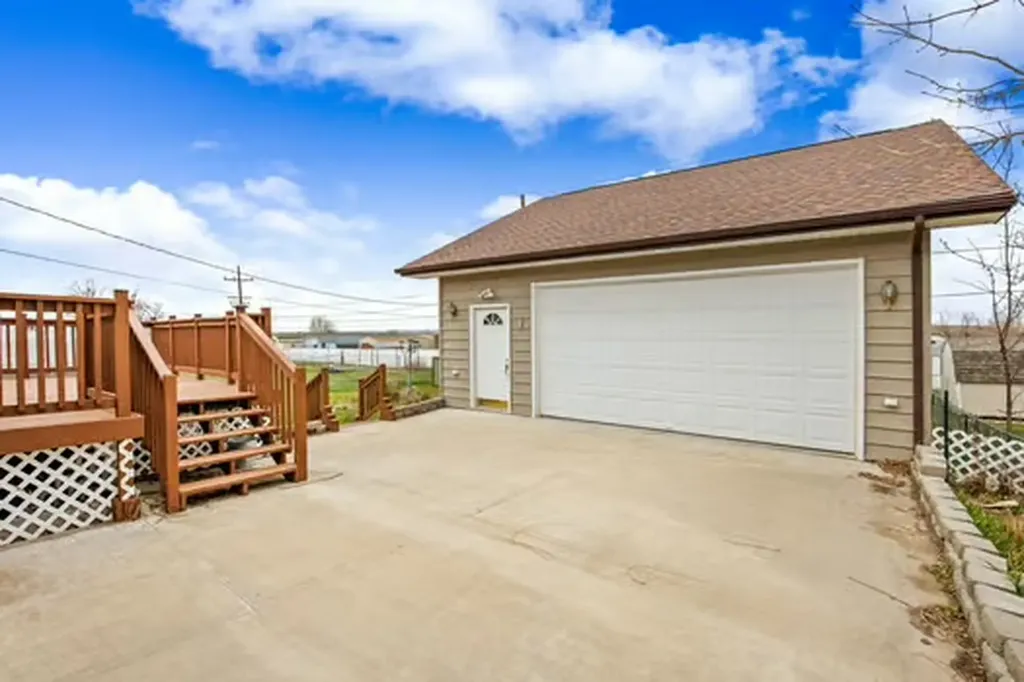 813 36th Avenue NE Great Falls MT 59404