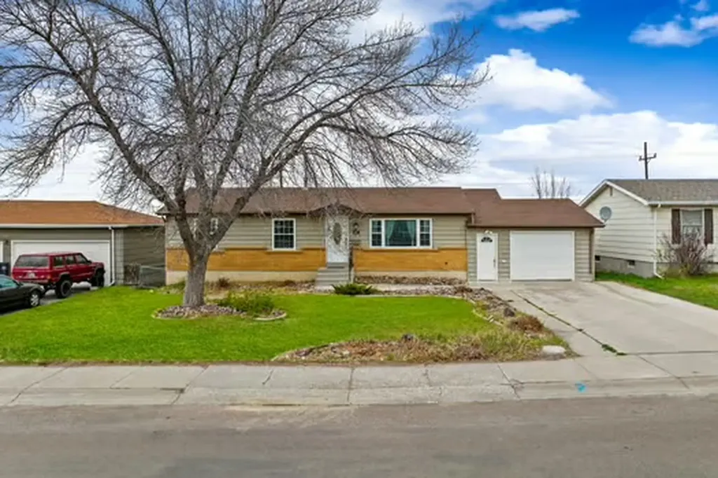 813 36th Avenue NE Great Falls MT 59404