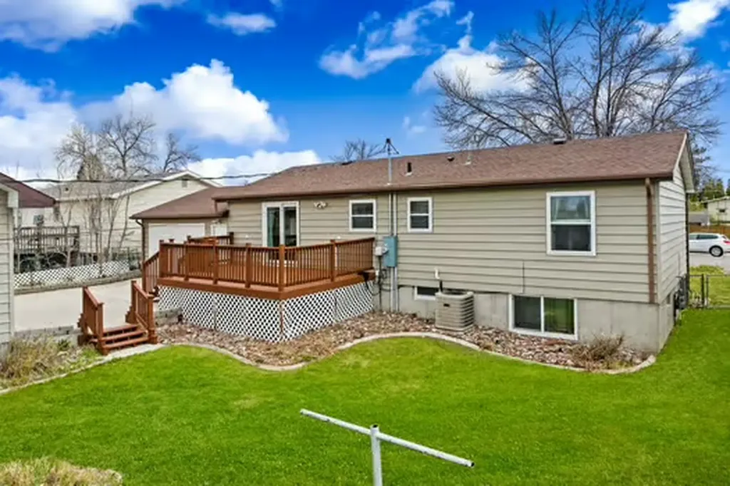 813 36th Avenue NE Great Falls MT 59404