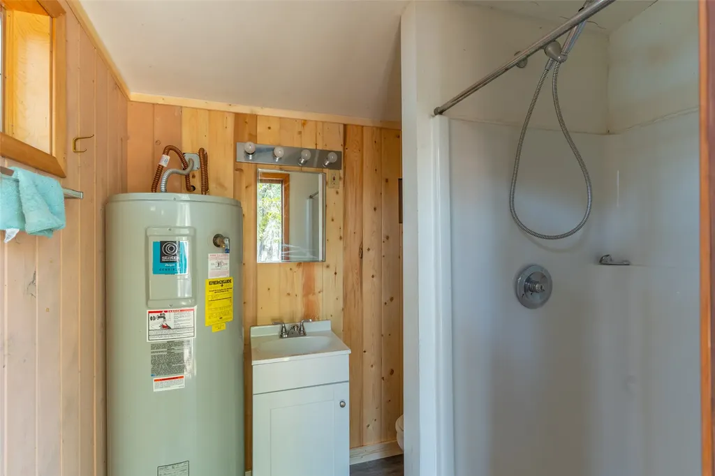 586 Apgar Loop Road West Glacier MT 59936