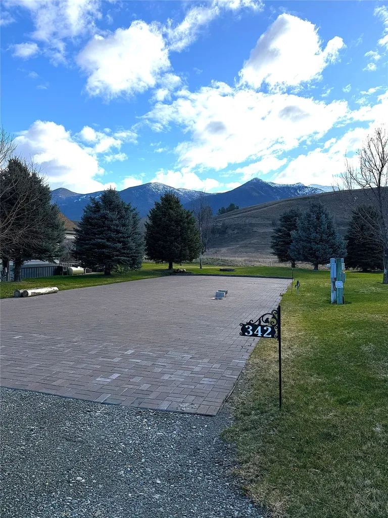 342 Kingfisher Loop Eureka MT 59917