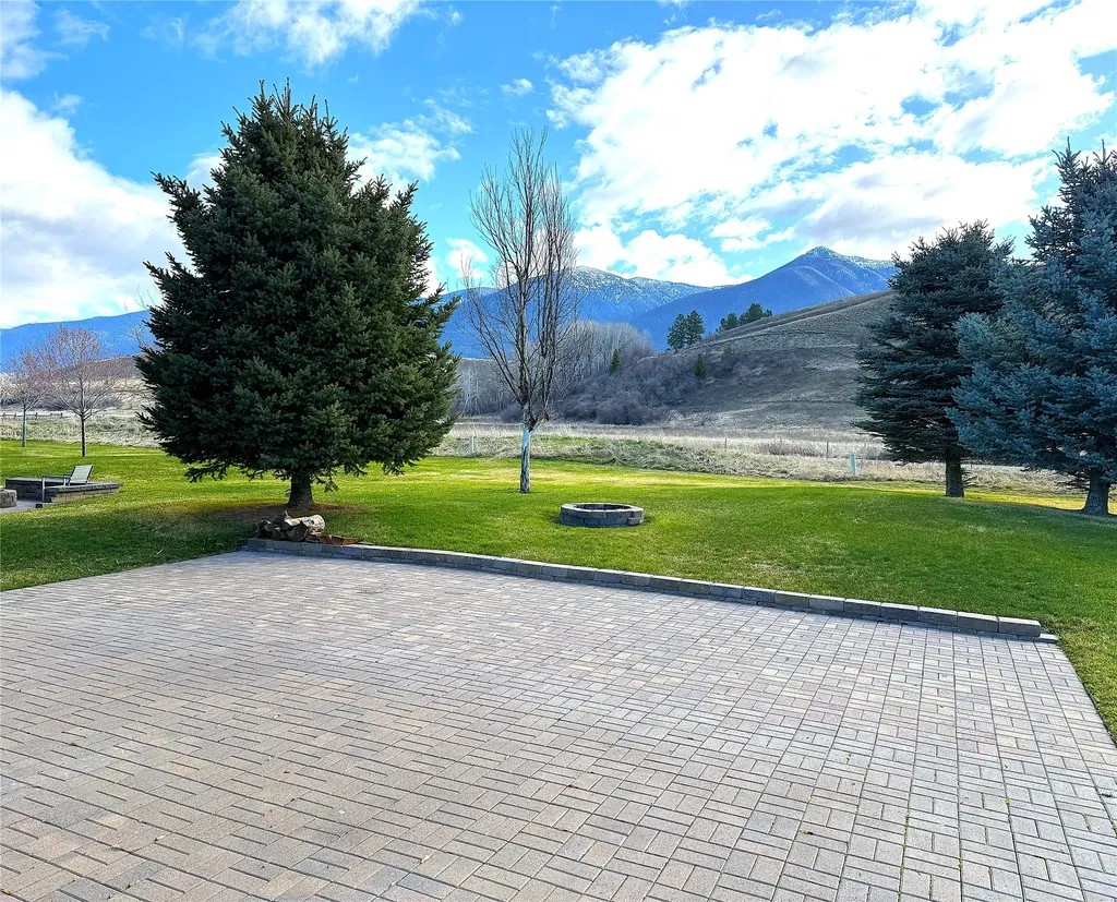 342 Kingfisher Loop Eureka MT 59917