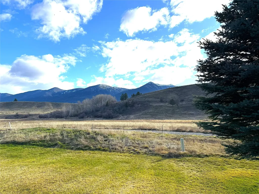 342 Kingfisher Loop Eureka MT 59917
