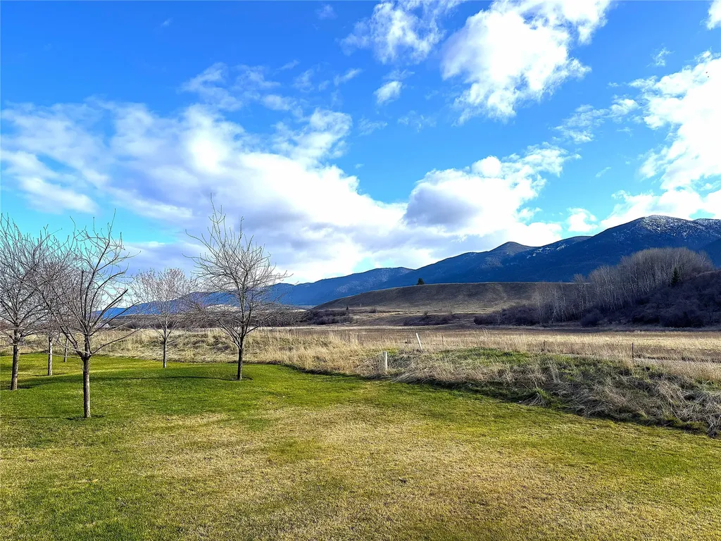 342 Kingfisher Loop Eureka MT 59917