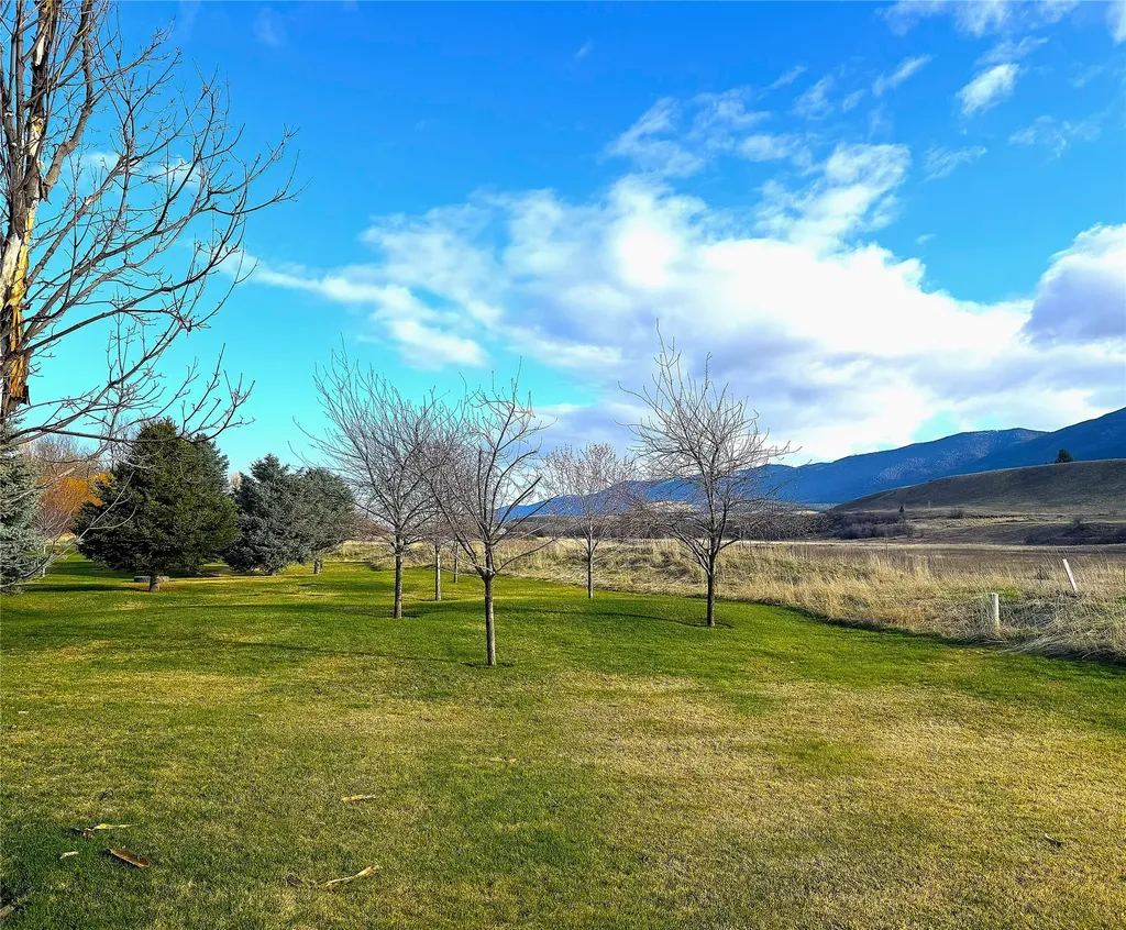 342 Kingfisher Loop Eureka MT 59917