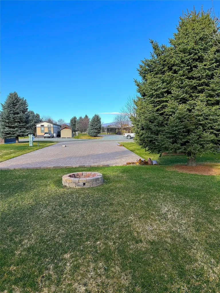 342 Kingfisher Loop Eureka MT 59917