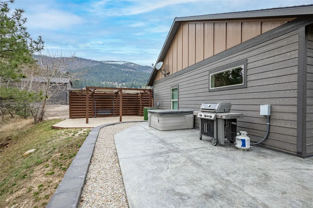 693 Cottonwood Road Hamilton MT 59840