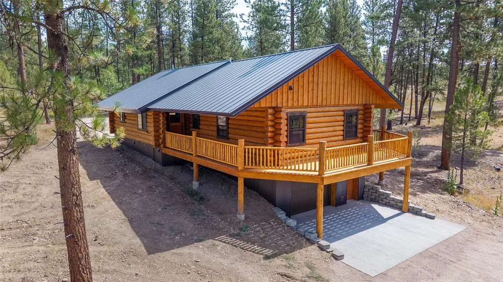 33664 Raghorn Road Bonner MT 59823