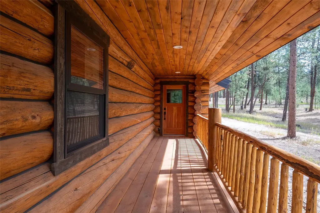 33664 Raghorn Road Bonner MT 59823
