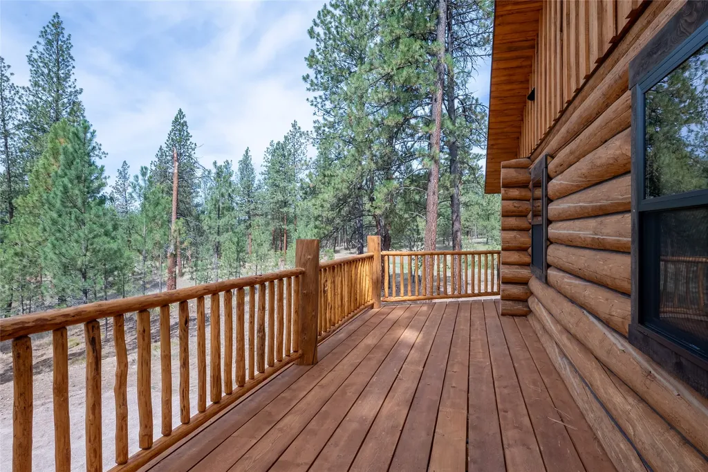 33664 Raghorn Road Bonner MT 59823