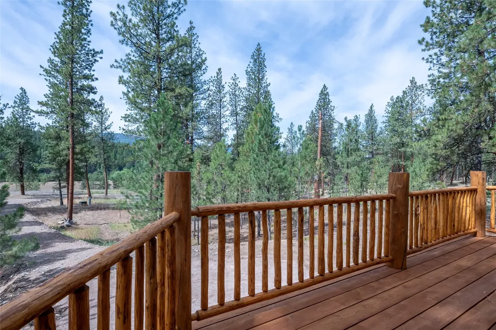33664 Raghorn Road Bonner MT 59823