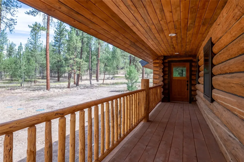 33664 Raghorn Road Bonner MT 59823