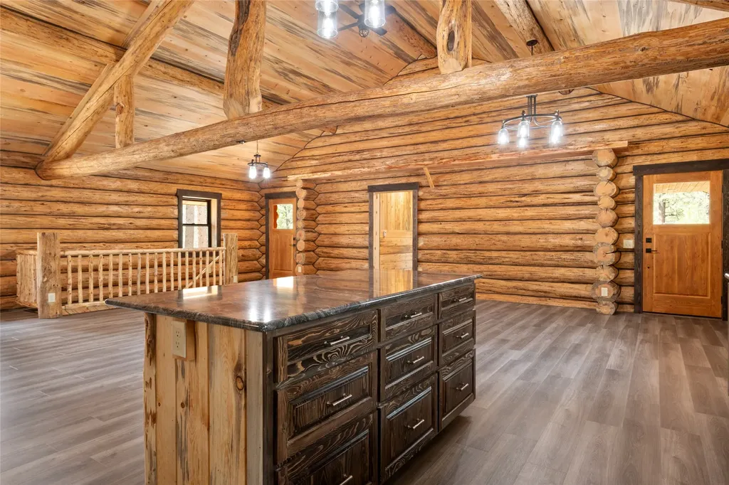 33664 Raghorn Road Bonner MT 59823
