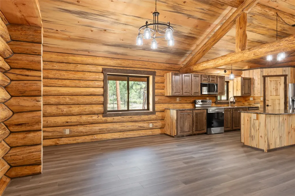 33664 Raghorn Road Bonner MT 59823