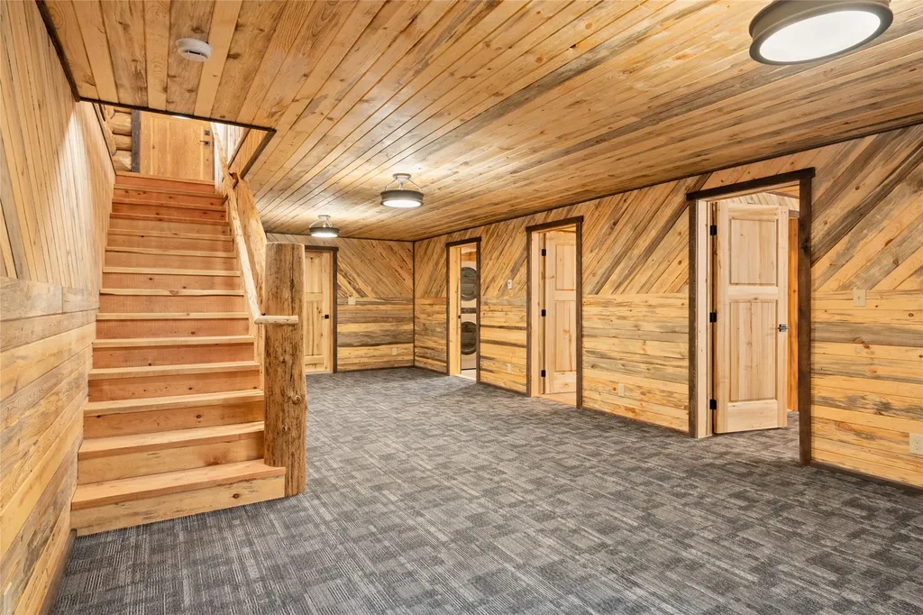 33664 Raghorn Road Bonner MT 59823