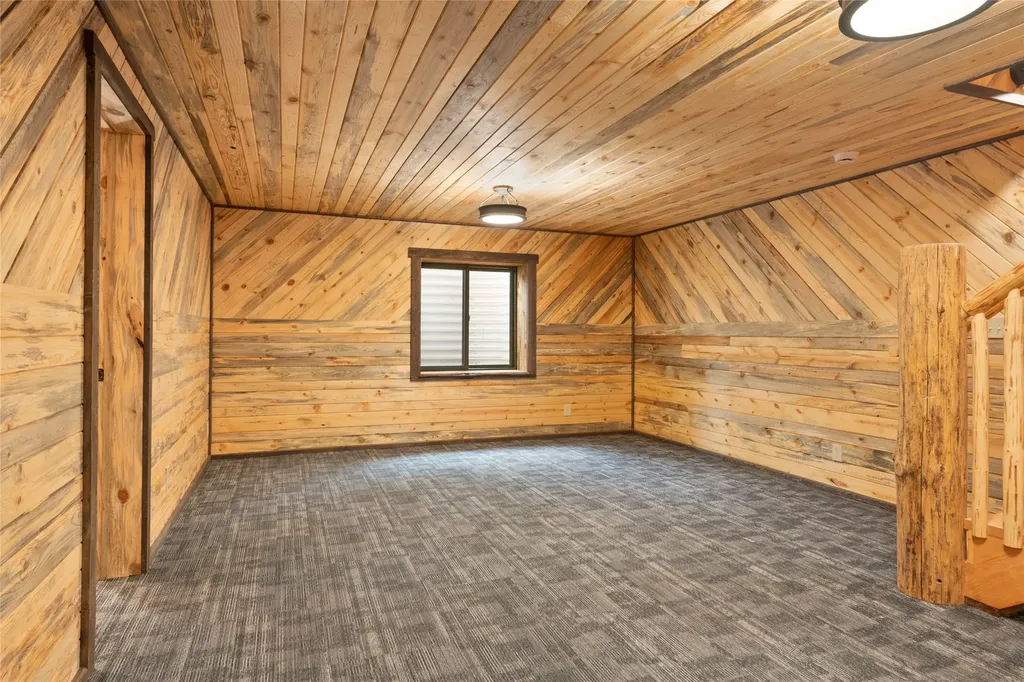 33664 Raghorn Road Bonner MT 59823
