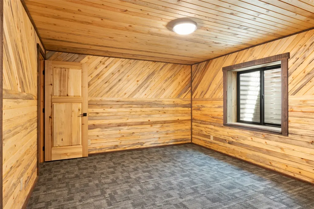 33664 Raghorn Road Bonner MT 59823
