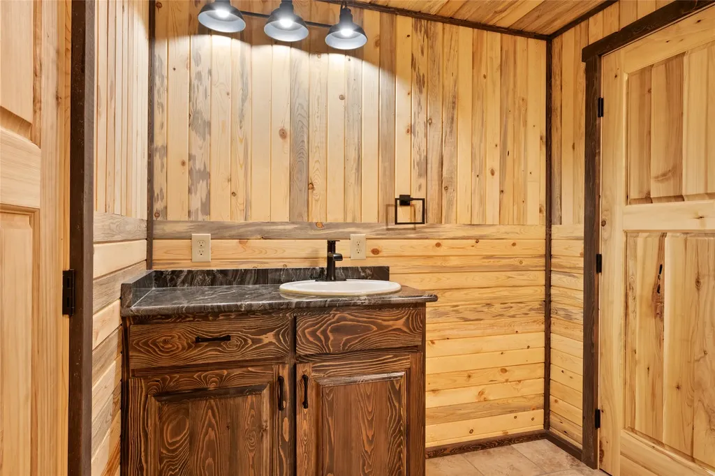 33664 Raghorn Road Bonner MT 59823