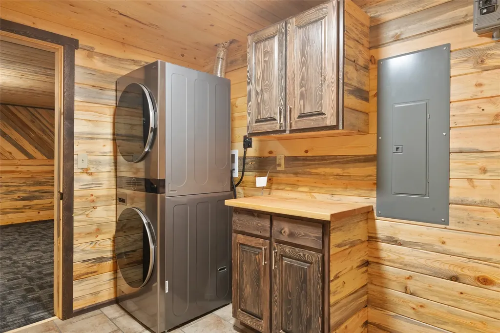 33664 Raghorn Road Bonner MT 59823