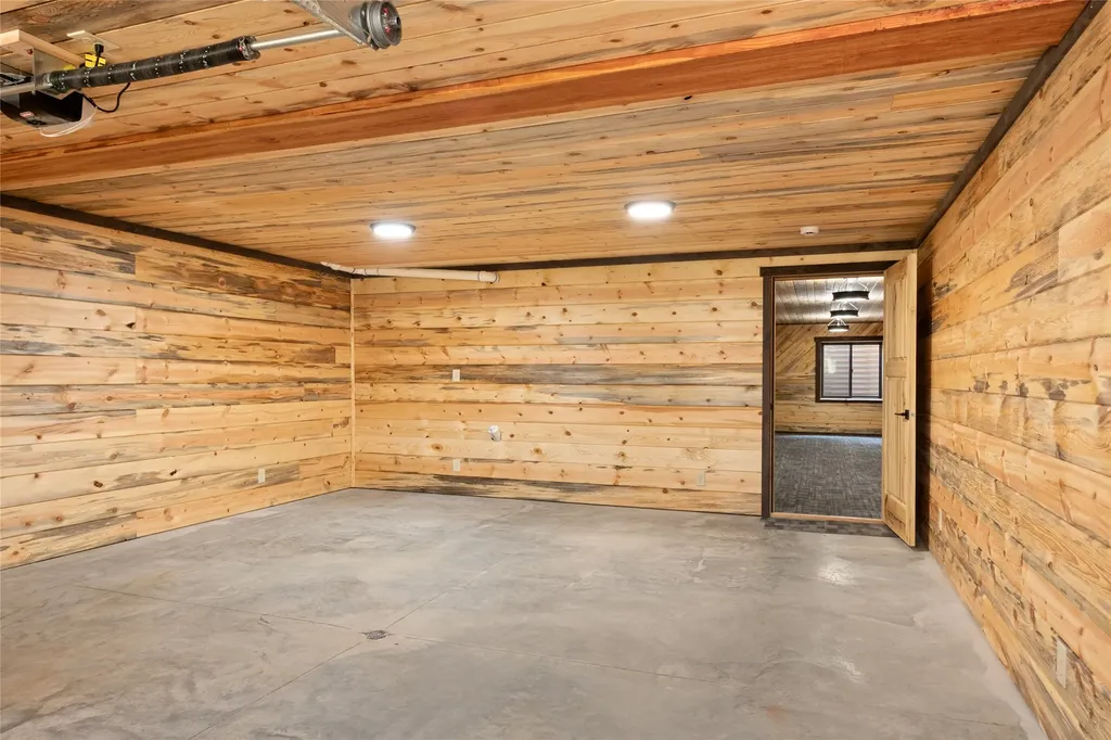 33664 Raghorn Road Bonner MT 59823