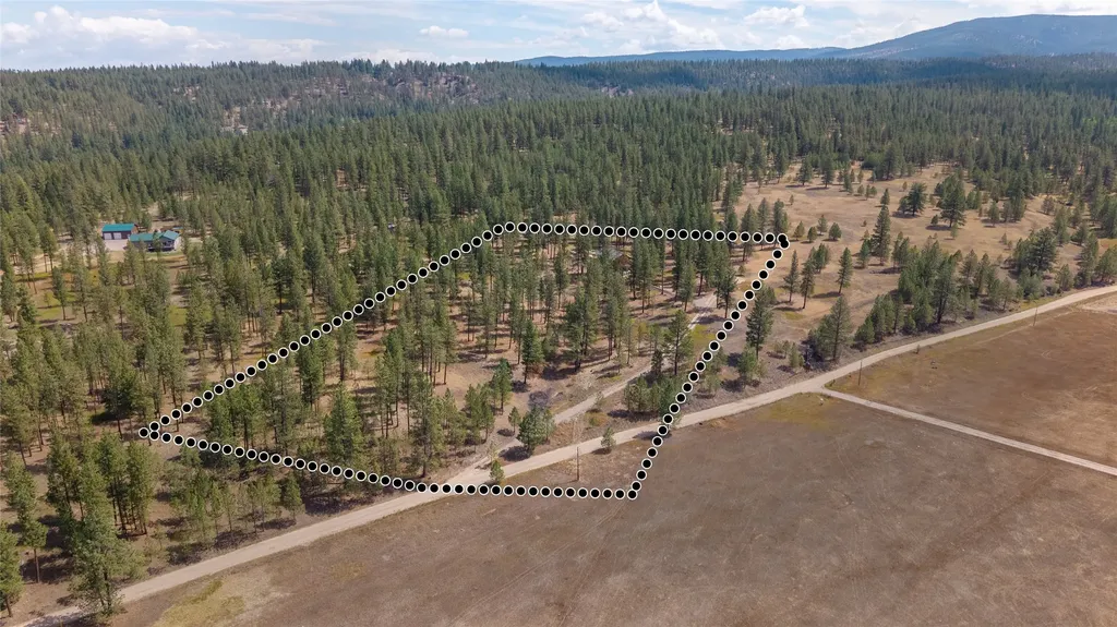 33664 Raghorn Road Bonner MT 59823