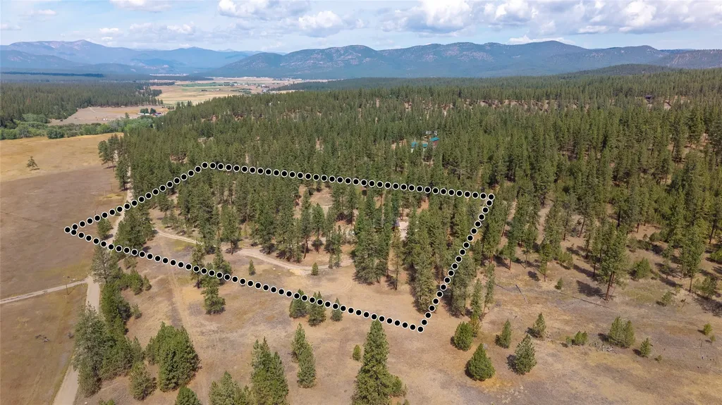 33664 Raghorn Road Bonner MT 59823