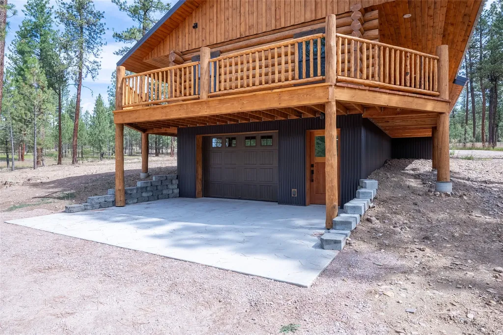 33664 Raghorn Road Bonner MT 59823