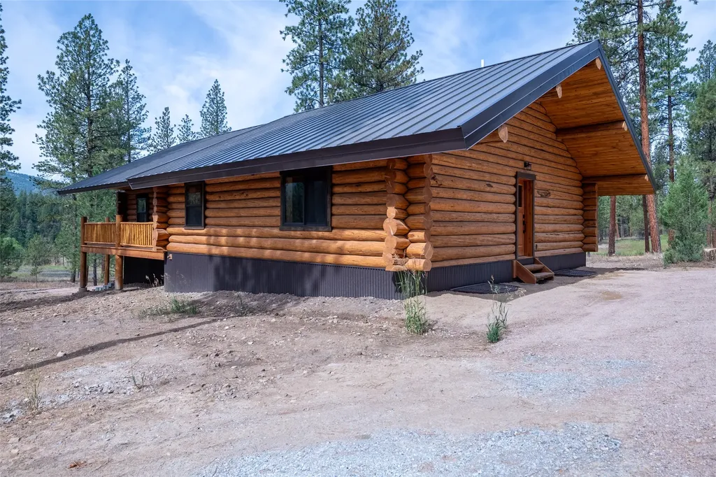 33664 Raghorn Road Bonner MT 59823