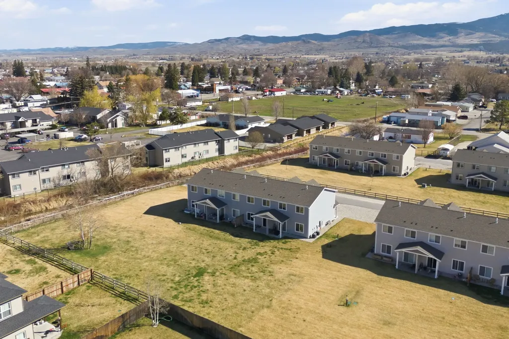 1115 Jessica Court Corvallis MT 59828