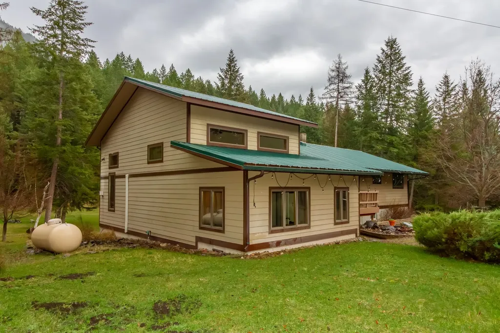187 Blaine Mountain Road Kalispell MT 59901
