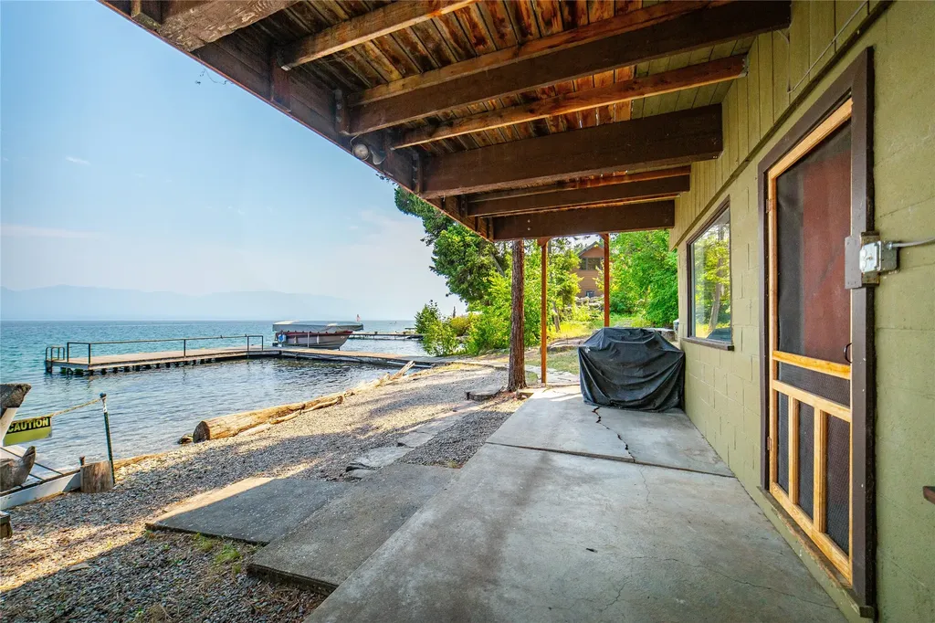38595 Mary B Lane Rollins MT 59922