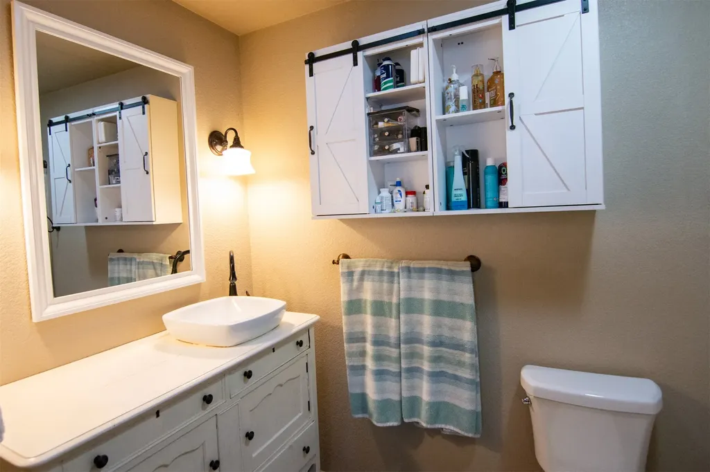 476 N Milnor Lake Road Troy MT 59935