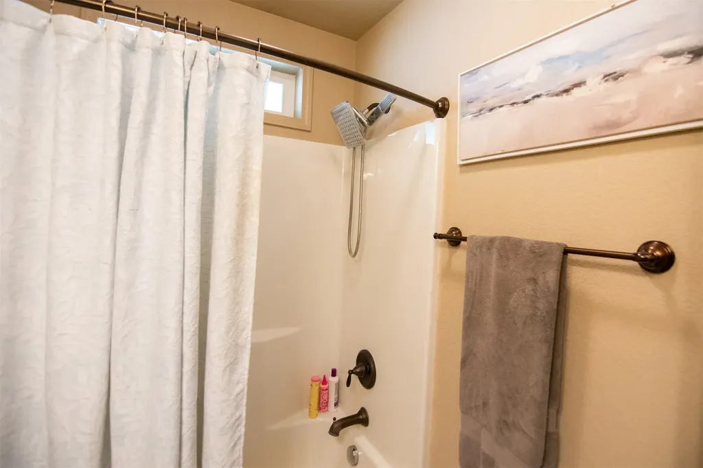 476 N Milnor Lake Road Troy MT 59935