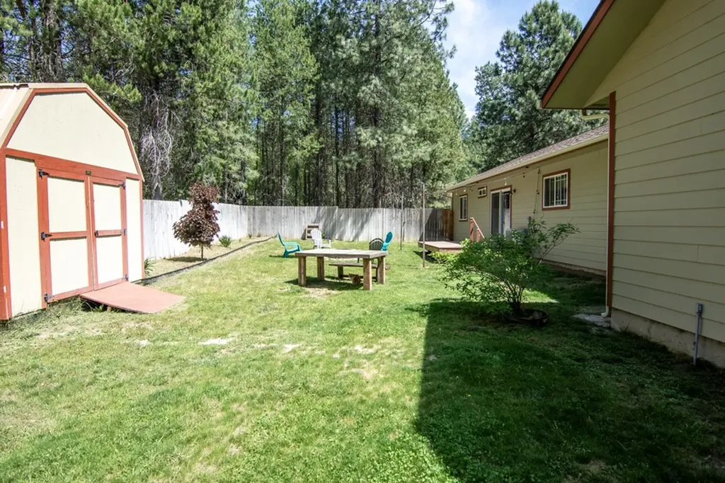476 N Milnor Lake Road Troy MT 59935