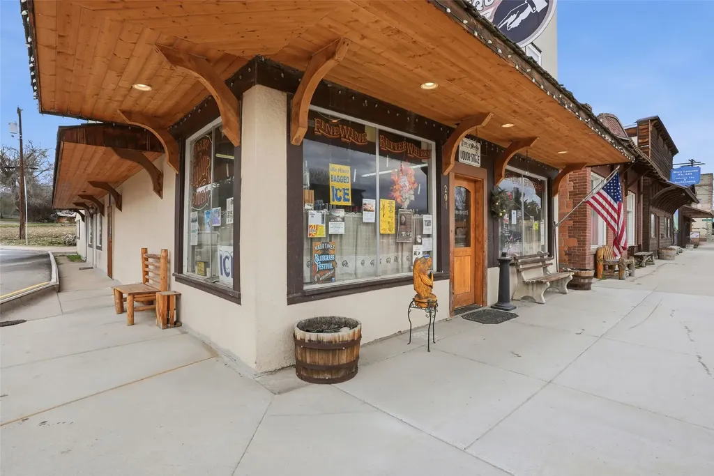 201 N Main Street Darby MT 59829