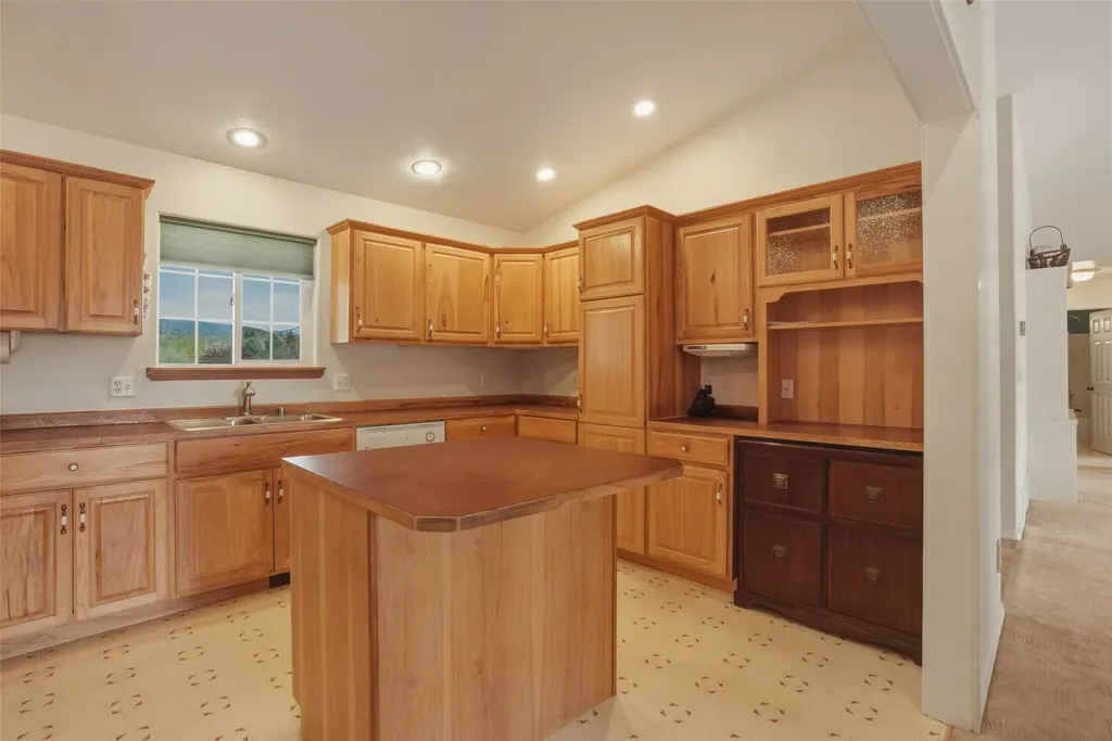 842 Legacy Loop Hamilton MT 59840