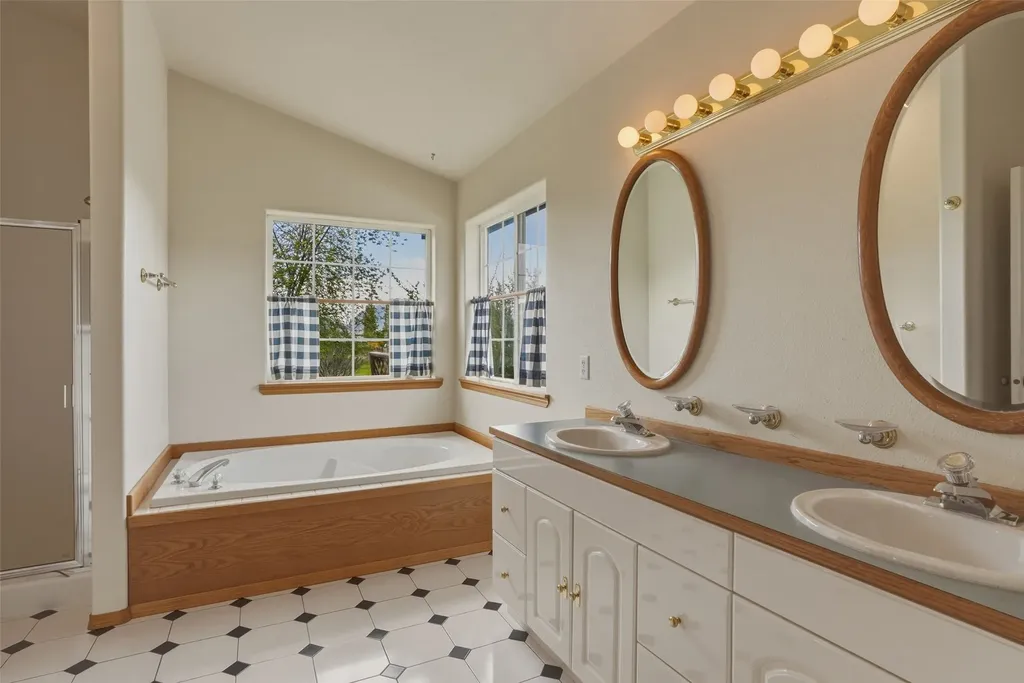 842 Legacy Loop Hamilton MT 59840
