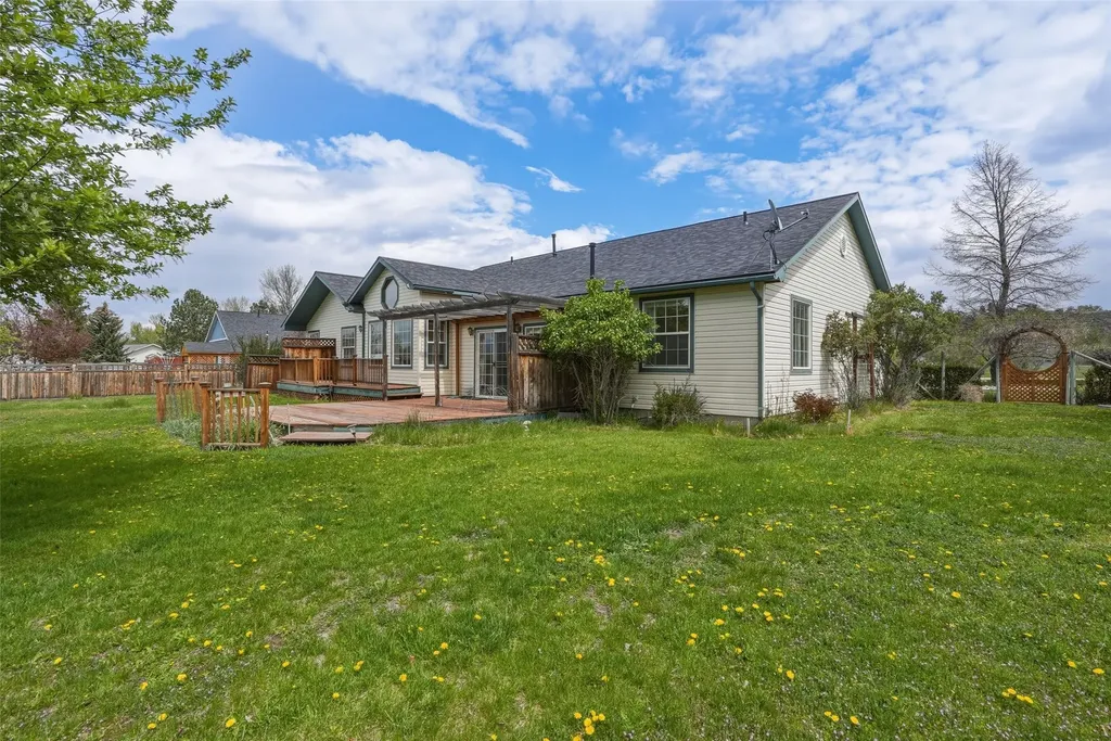 842 Legacy Loop Hamilton MT 59840
