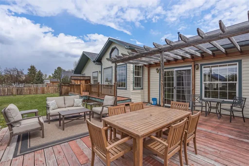 842 Legacy Loop Hamilton MT 59840