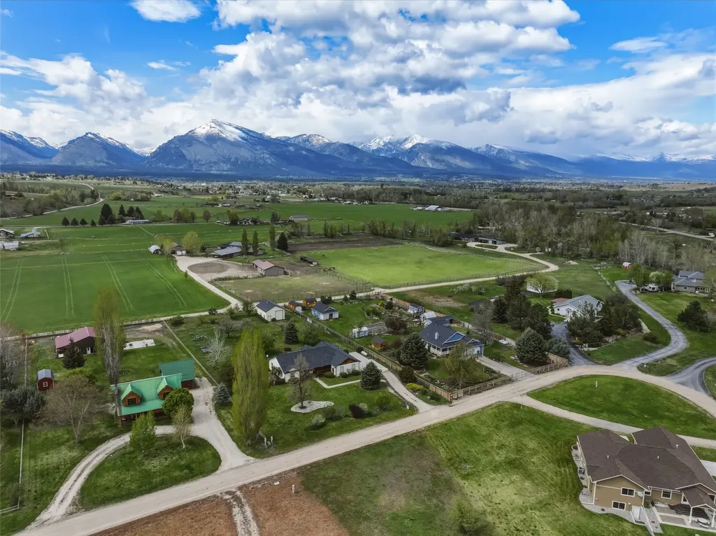 842 Legacy Loop Hamilton MT 59840