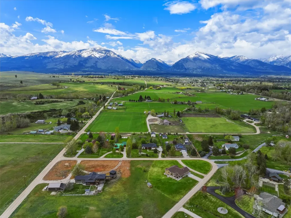842 Legacy Loop Hamilton MT 59840