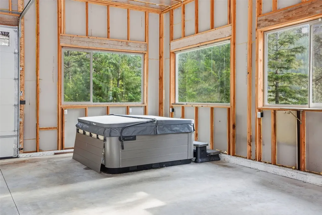 10200 Sleeman Creek Road Lolo MT 59847