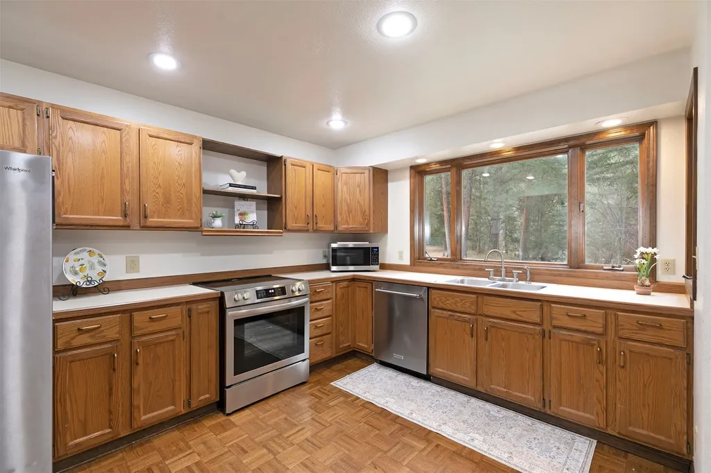 3898 Rainbow Bend Drive Bonner MT 59823