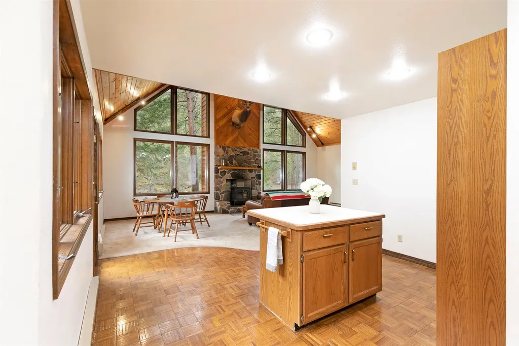 3898 Rainbow Bend Drive Bonner MT 59823