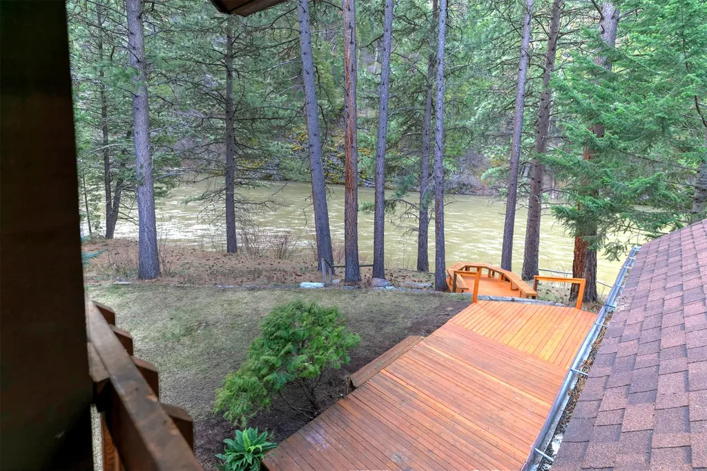 3898 Rainbow Bend Drive Bonner MT 59823
