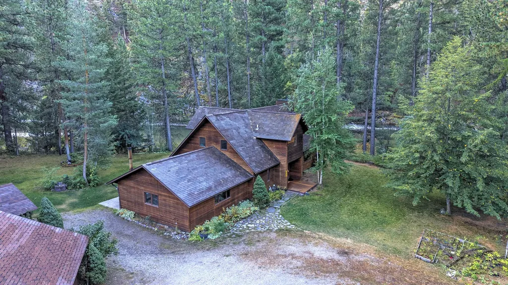 3898 Rainbow Bend Drive Bonner MT 59823
