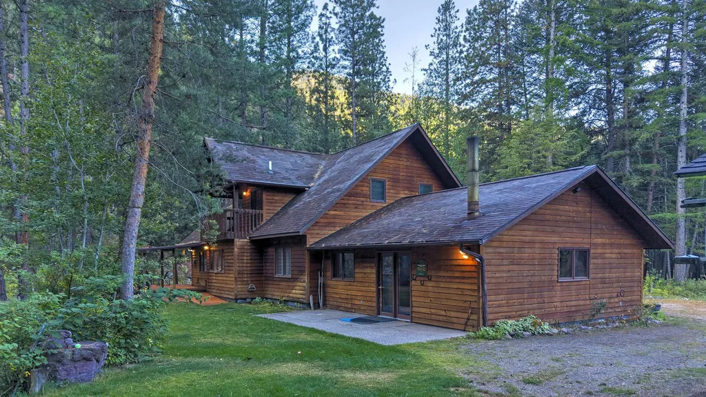 3898 Rainbow Bend Drive Bonner MT 59823